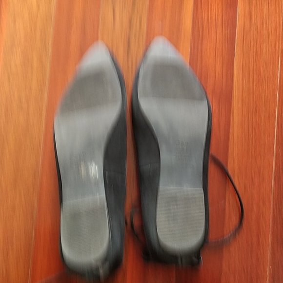 Suede black lace up Gap pointed flats - Picture 3 of 6